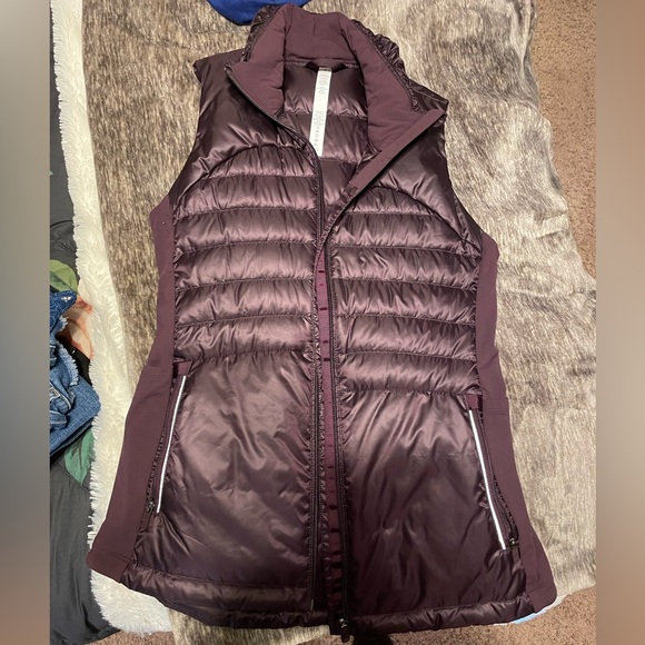Lululemon down for a run purple vest - Picture 2 of 9